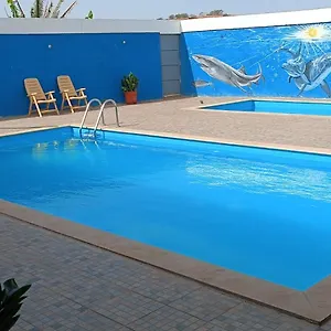Residencia Aguia Holiday home